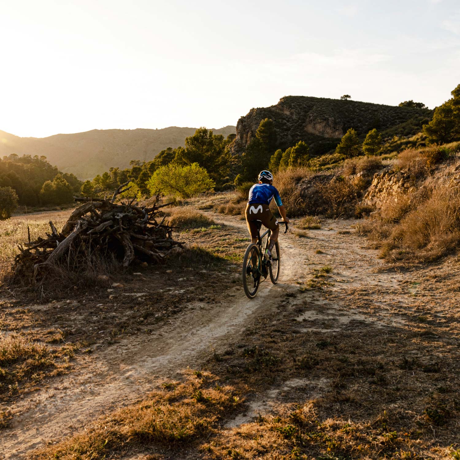 CHALECO PLUS 2.0 HOMBRE MOVISTAR TEAM GRAVEL SQUAD 23