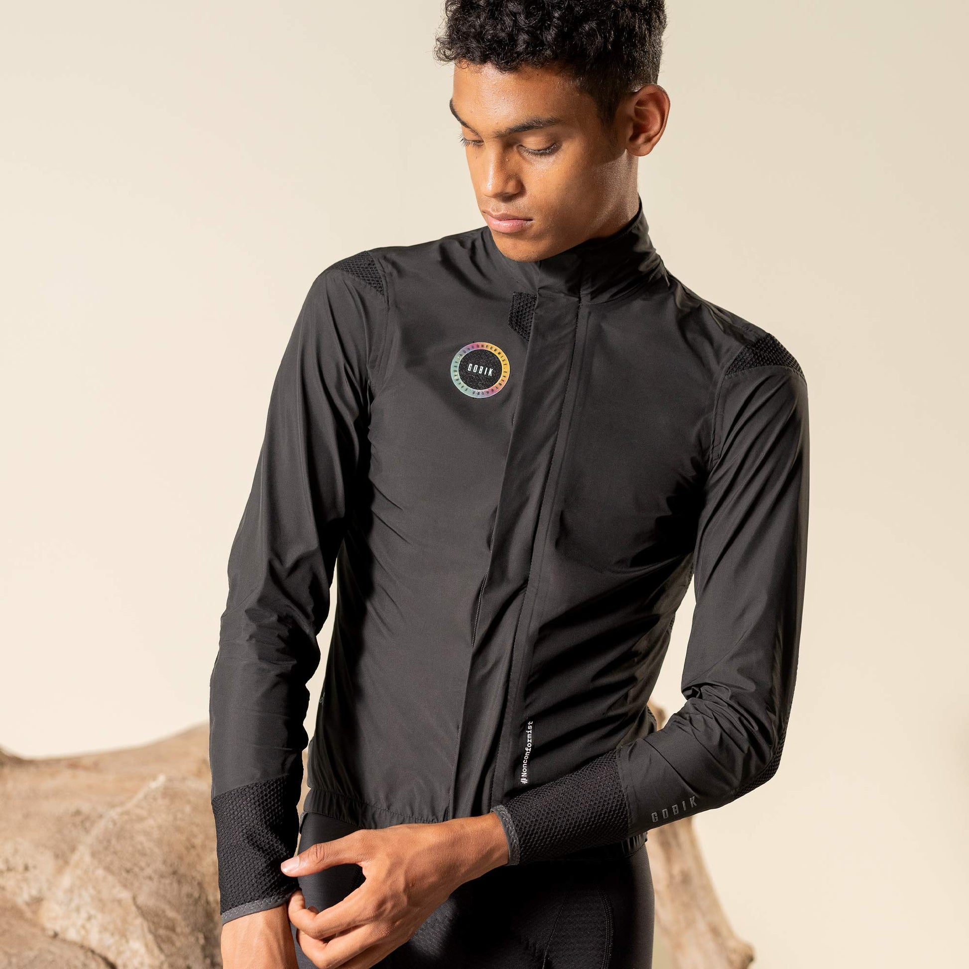 CHAQUETA IMPERMEABLE EXO UNISEX ROYAL BLACK