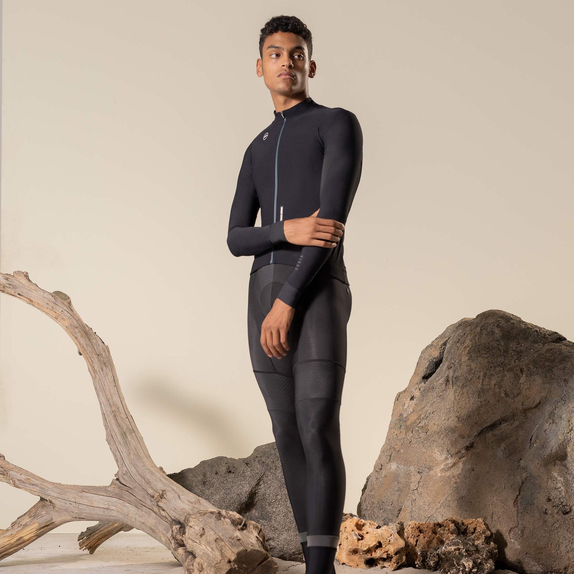 MAILLOT MANGA LARGA PACER SOLID HOMBRE JET BLACK