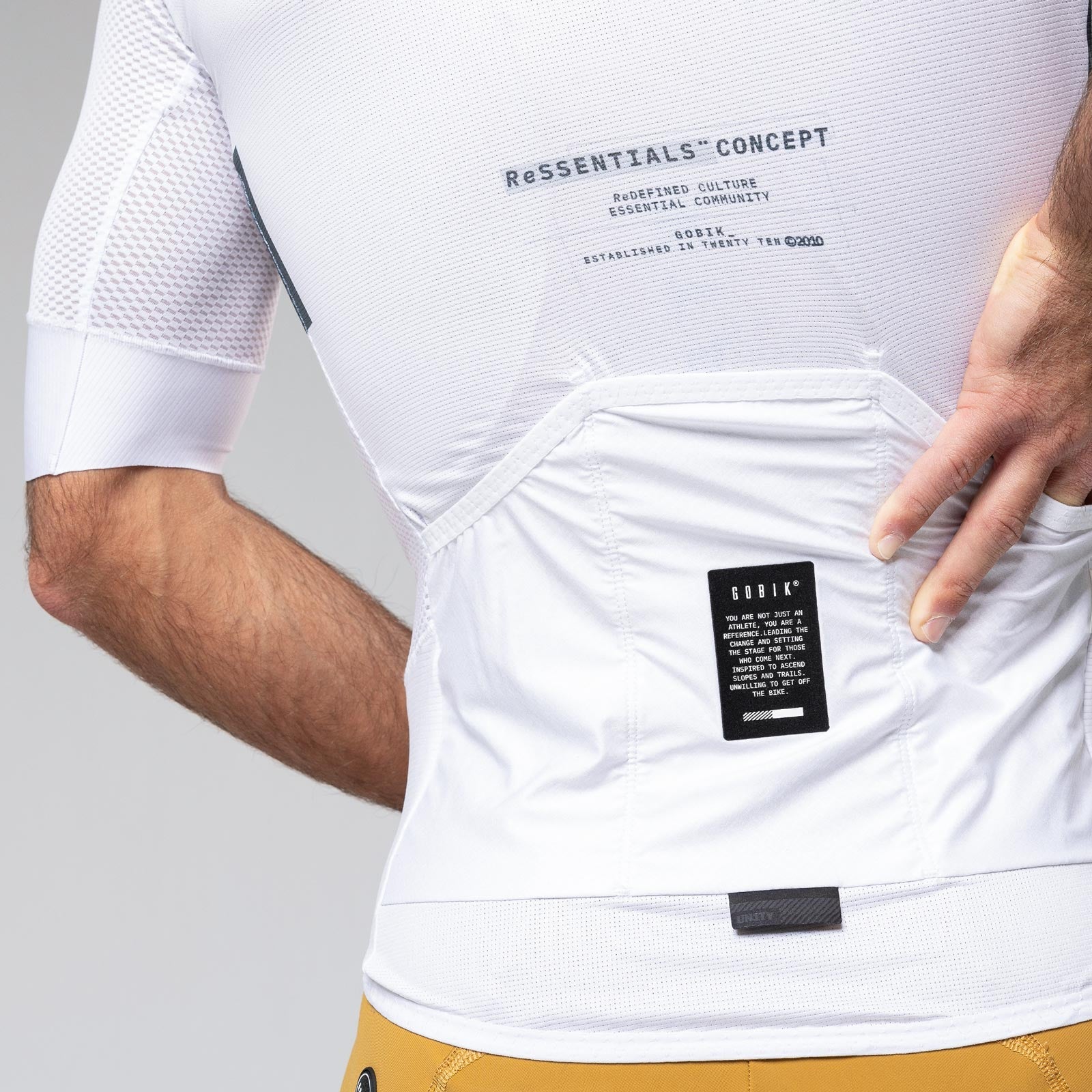 MAILLOT MANGA CORTA CARRERA 2.0 UNISEX HAKUBA