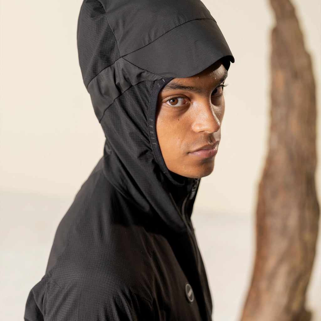 CHAQUETA LIGERA UNBEAT HOMBRE ROYAL BLACK