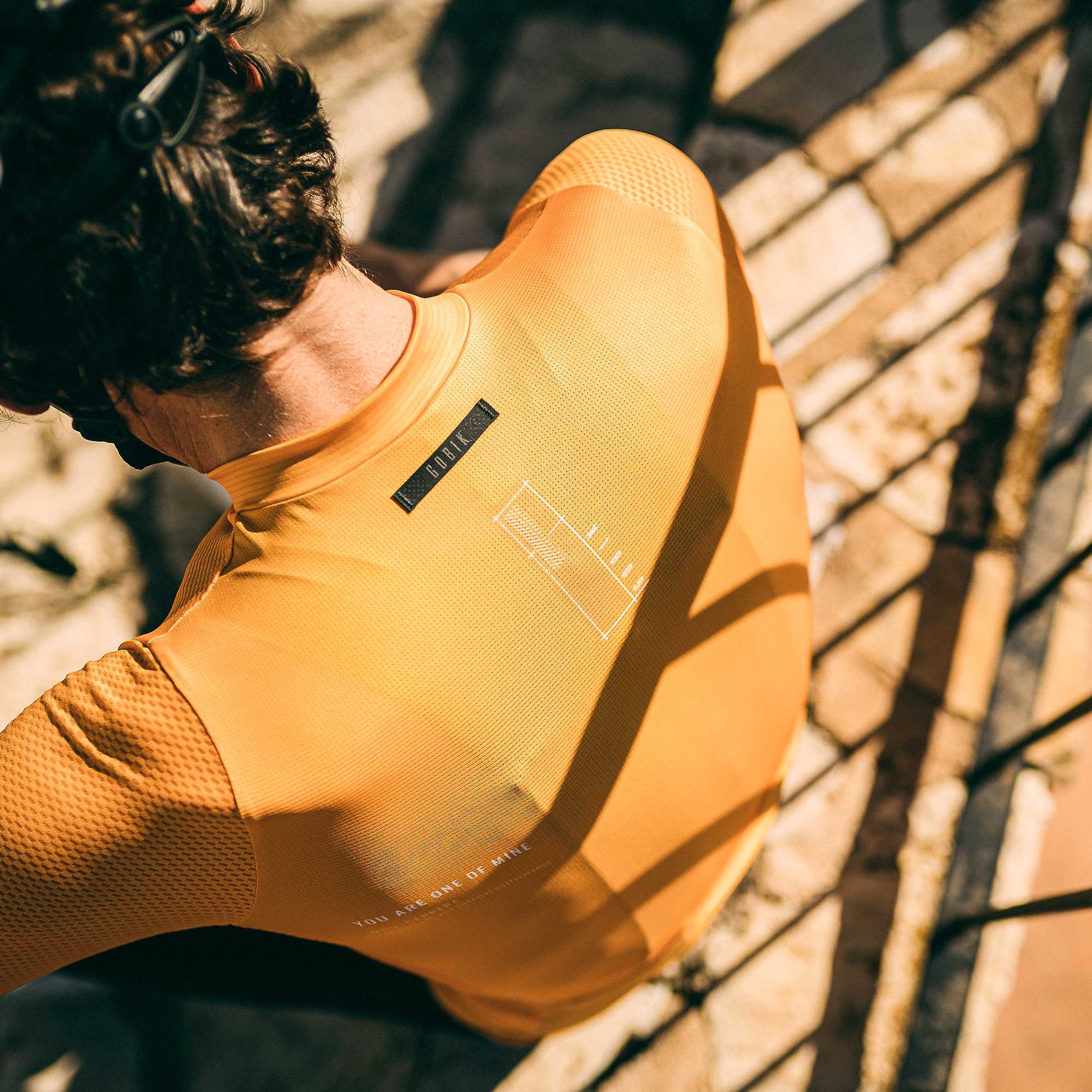 MAILLOT MANGA CORTA CARRERA 2.0 UNISEX MANGO